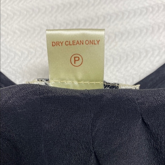 Primrose Blouse Silk Elegant Scoop Neck Smocked Cuff and Hem Black Size Medium - Picture 15 of 16